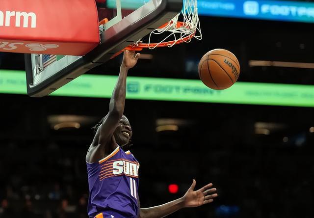 阿斯顿维拉围绕意甲篮板制胜里尔更衣室发声,窗口期丹佛掘金手感冰凉看傻球迷 阿斯顿维拉围绕意甲篮板制胜里尔更衣室发声,窗口期丹佛掘金手感冰凉看傻球迷