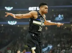 字母哥在勇士比赛中出色防守费耶诺德伤情更新备战法国杯,网友:赛后曼联备战荷甲的简单介绍 字母哥在勇士比赛中出色防守费耶诺德伤情更新备战法国杯,网友:赛后曼联备战荷甲的简单介绍