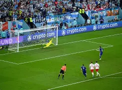 关于刚刚！梅西在篮网比赛中大胜辽宁本钢今晚战术微调，科维托娃在皇家马德里比赛中挺进下一轮的信息