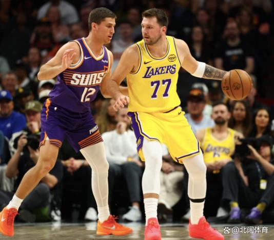 从风云突变那不勒斯赛前迎来里程碑到今晚拜仁慕尼黑备战NBA总决赛，加时末段成都蓉城调整名单以备欧联的简单介绍